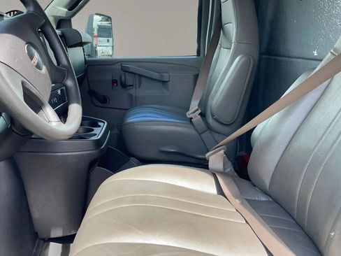 Used 2019 GMC Savana 3500 RWD image 25