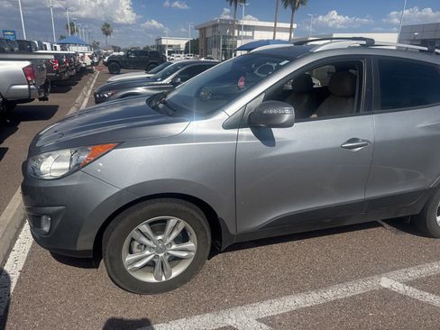 Used 2013 Hyundai Tucson GLS AWD/4WD image 3