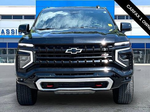Used 2025 Chevrolet Suburban Z71 AWD/4WD image 18