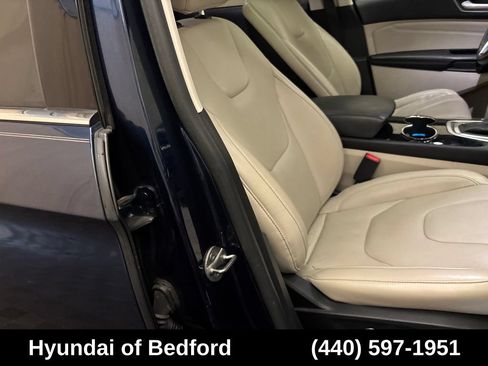 Used 2017 Ford Edge Titanium w/ Equipment Group 301A AWD/4WD image 26