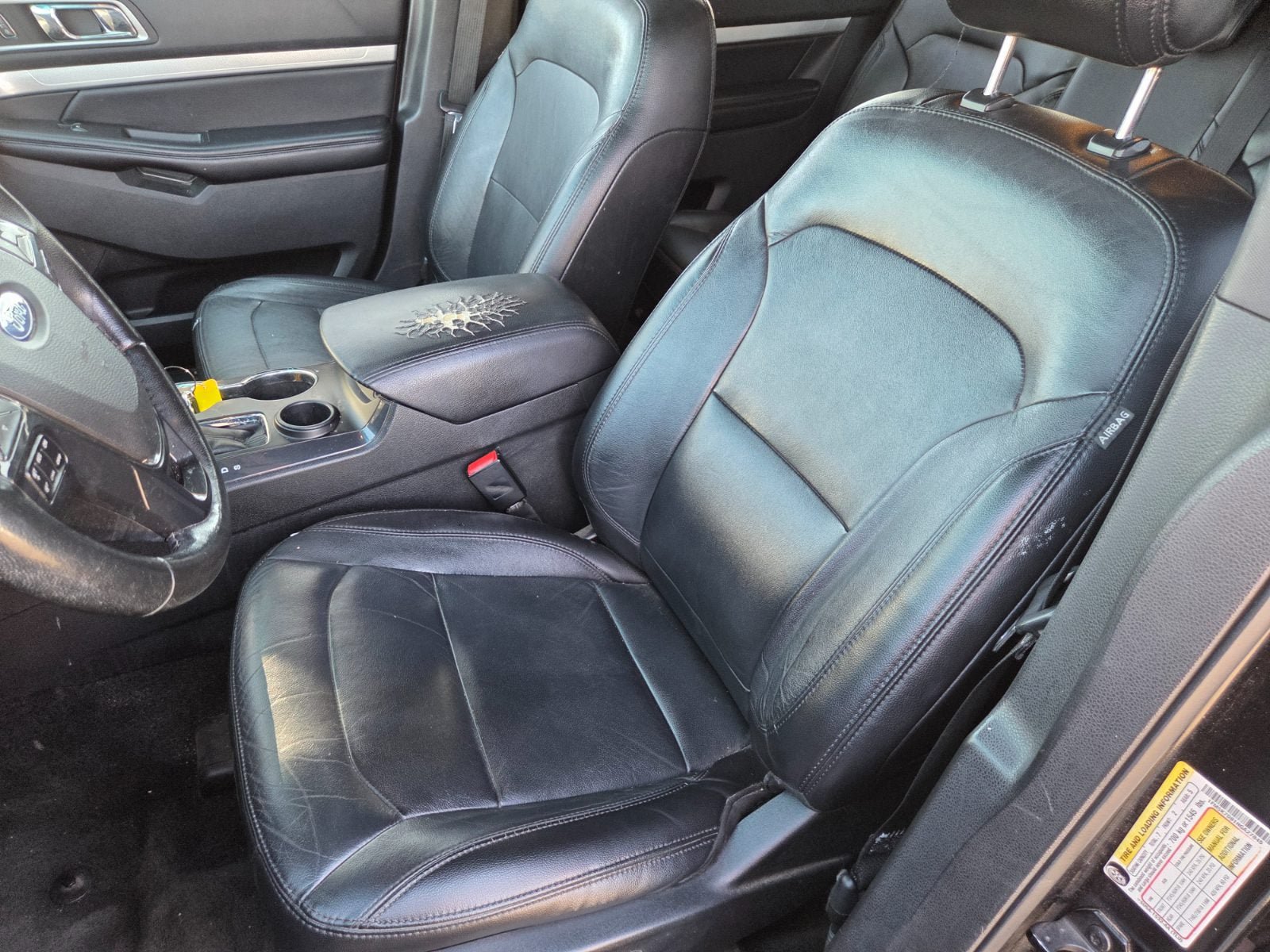 Used 2017 Ford Explorer XLT w/ Equipment Group 202A FWD image 7