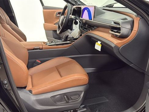 New 2026 Toyota Crown Signia image 18