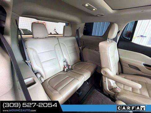 Used 2018 GMC Acadia Denali w/ Technology Package AWD/4WD image 9