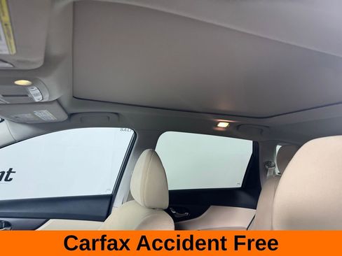 Used 2014 Nissan Rogue SV w/ SV Moonroof Package image 3