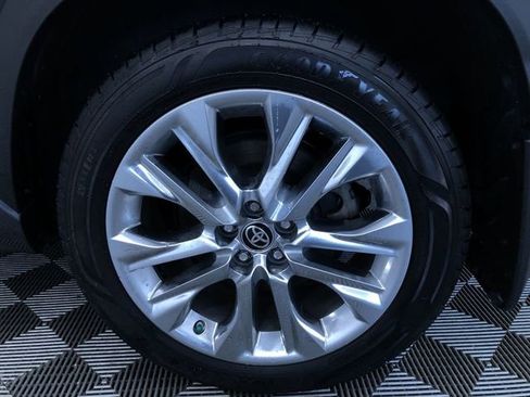 Used 2020 Toyota Highlander Limited image 18