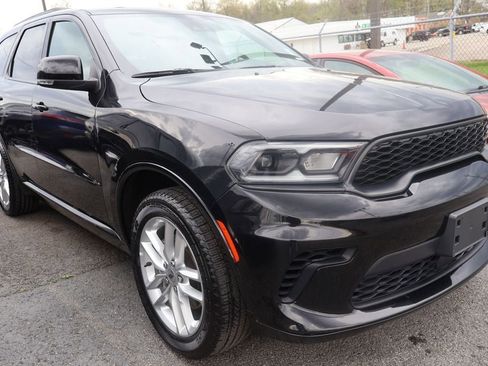 Used 2024 Dodge Durango GT image 2
