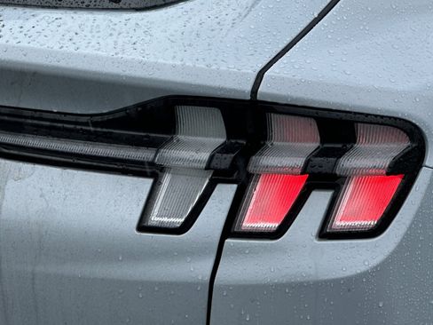 Used 2022 Ford Mustang Mach-E Premium image 51