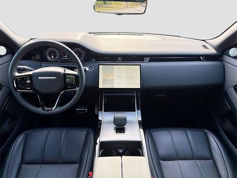 Used 2024 Land Rover Range Rover Evoque Dynamic SE image 17