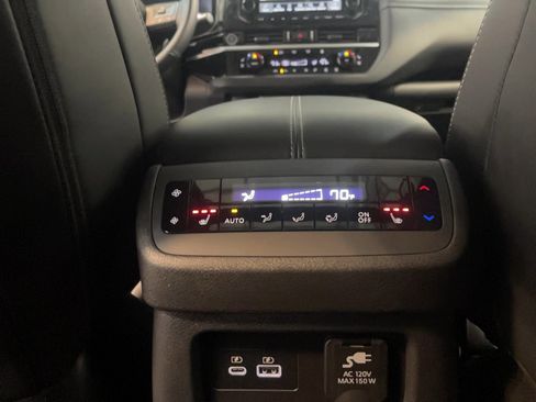 Used 2024 Nissan Pathfinder Platinum w/ Cargo Package image 19