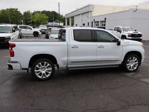 Used 2026 Chevrolet Silverado 1500 High Country AWD/4WD image 11