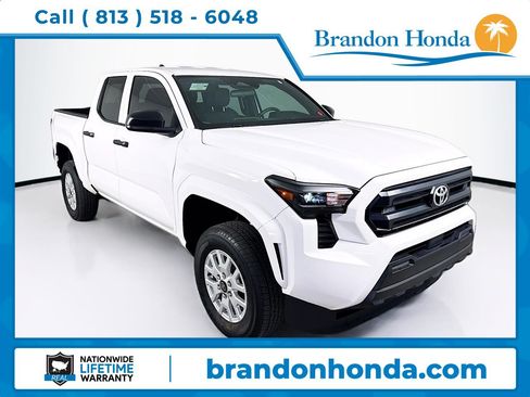 Used 2025 Toyota Tacoma SR image 1