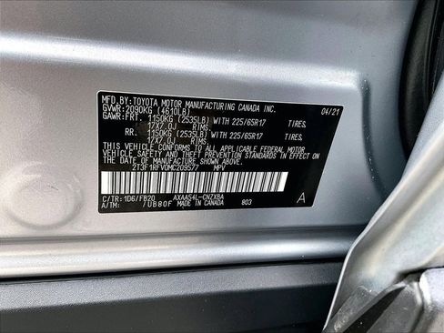 Used 2021 Toyota RAV4 LE AWD/4WD image 34