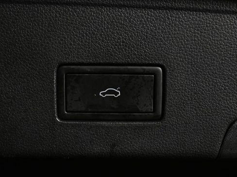 Used 2022 Volkswagen Atlas Cross Sport SEL Premium R-Line image 30