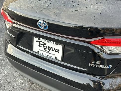 Used 2024 Toyota Corolla LE image 31