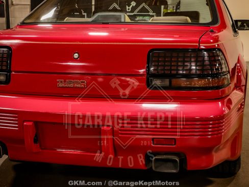 Used 1990 Pontiac Grand Prix SE FWD image 42