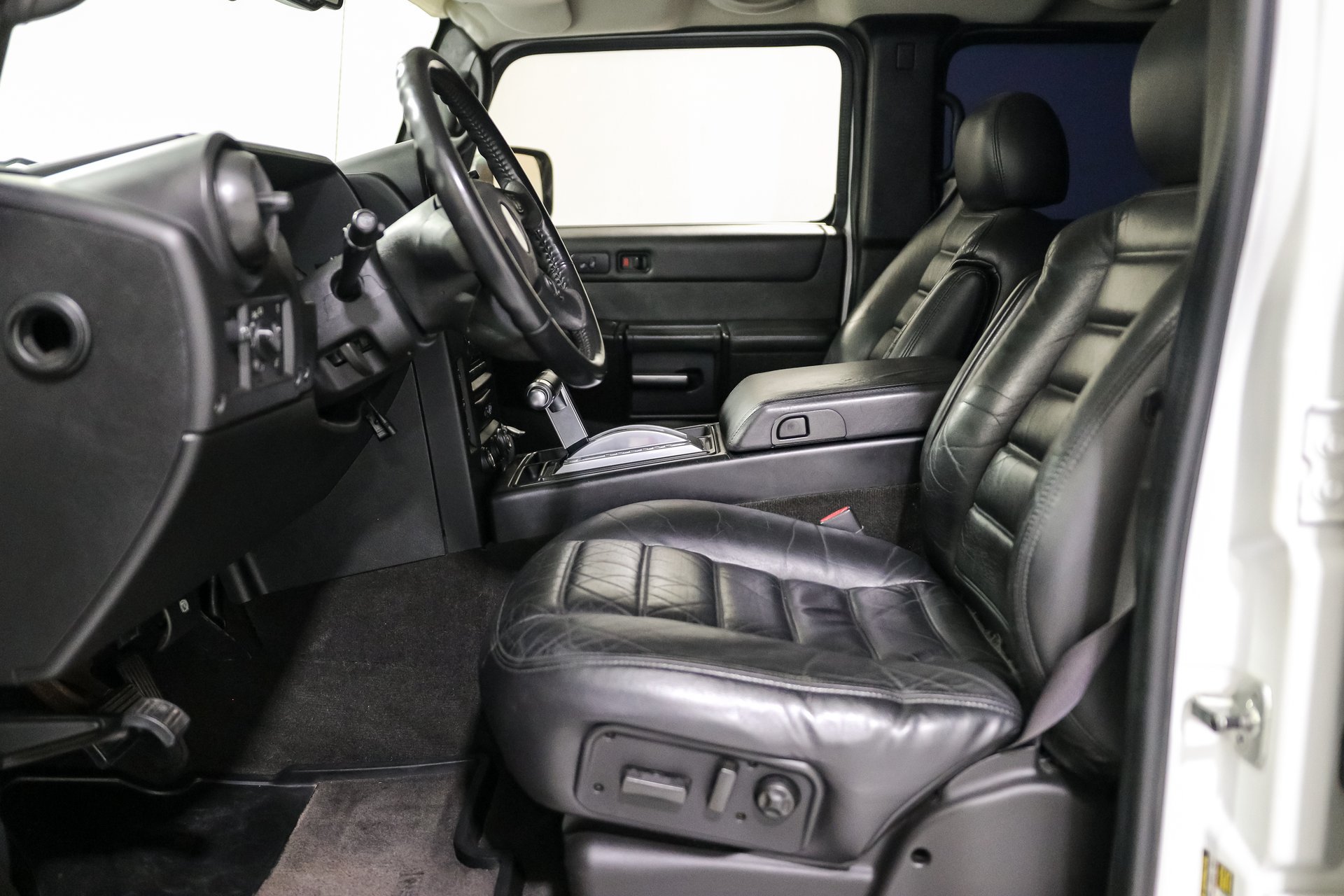 Used 2005 HUMMER H2 w/ Preferred Equipment Group AWD/4WD image 11
