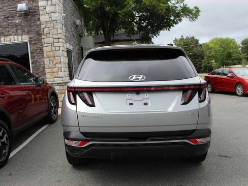 Used 2024 Hyundai Tucson SEL w/ Convenience Package AWD/4WD image 6