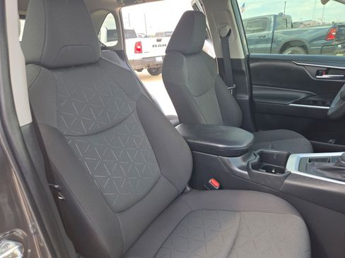 Used 2023 Toyota RAV4 XLE w/ Convenience Package FWD image 25