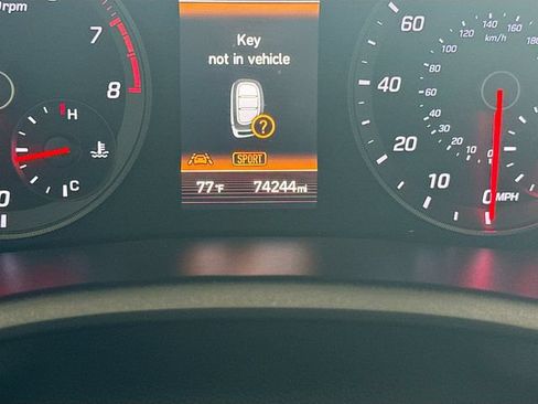 Used 2018 Hyundai Sonata Sport w/ Tech Package 05 FWD image 13