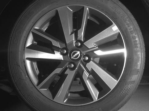 Used 2025 Nissan Versa SV FWD image 14