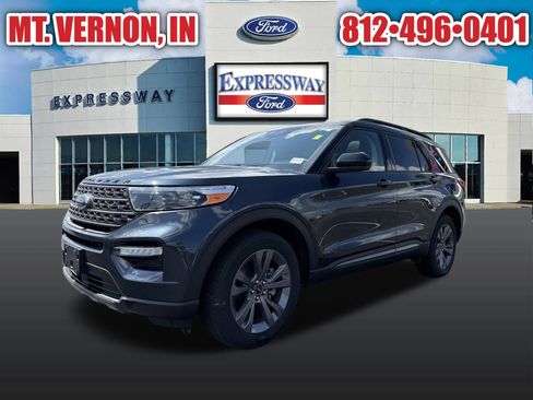 Used 2024 Ford Explorer XLT AWD/4WD image 1