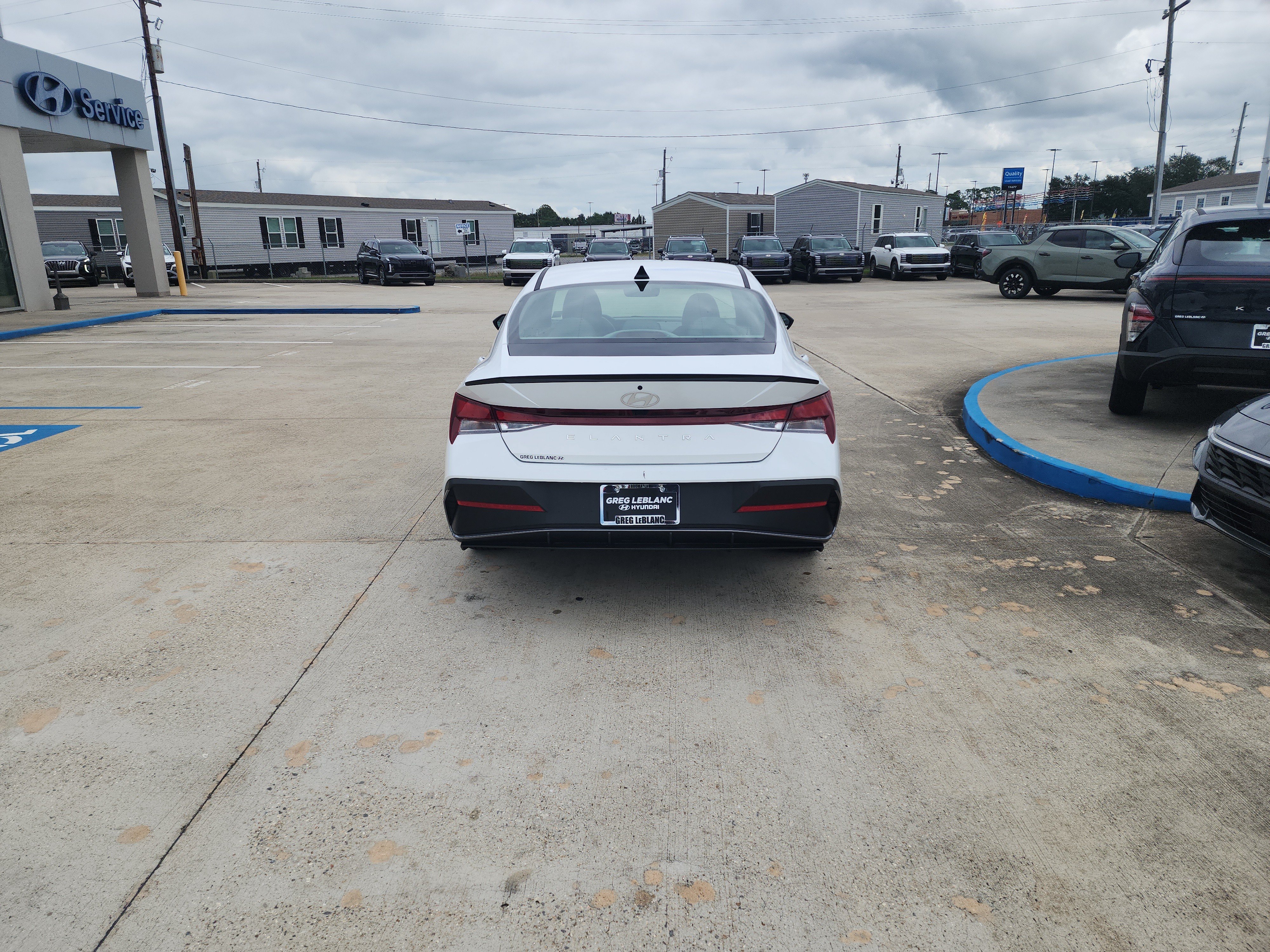 Used 2025 Hyundai Elantra Sport FWD image 6
