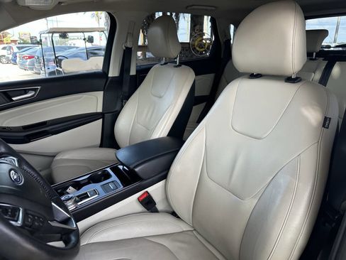 Used 2019 Ford Edge Titanium image 13