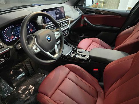 Used 2024 BMW X3 xDrive30i w/ Premium Package image 2
