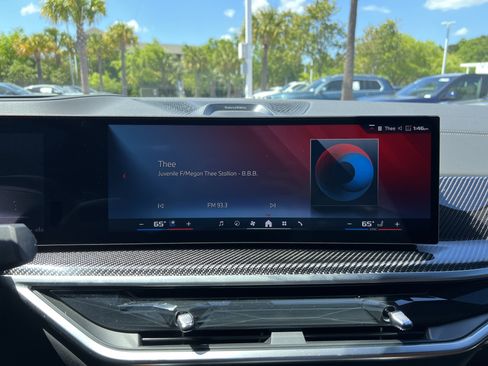 Used 2026 BMW X6 M60i image 23