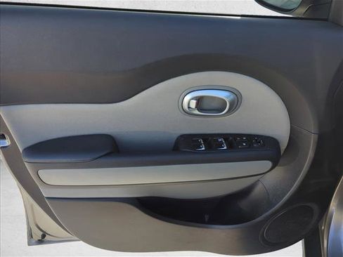 Used 2018 Kia Soul image 9