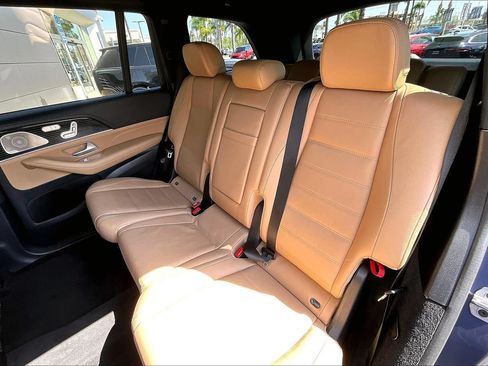 Used 2024 Mercedes-Benz GLS 580 4MATIC image 26
