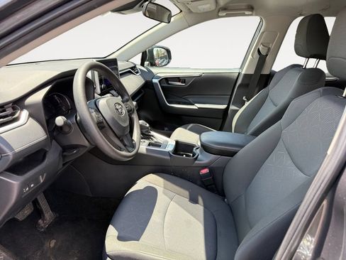 Certified 2025 Toyota RAV4 XLE FWD image 9