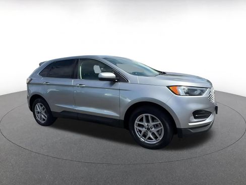 Used 2024 Ford Edge SEL AWD/4WD image 2
