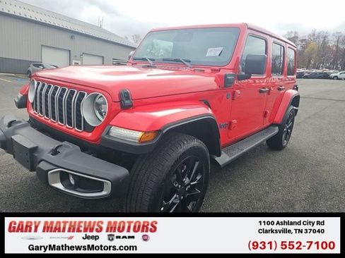 Used 2025 Jeep Wrangler Unlimited Sahara image 1