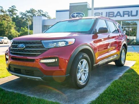 Used 2023 Ford Explorer XLT w/ Equipment Group 202A image 11