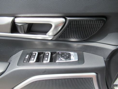 Used 2024 Kia Telluride S w/ S Sunroof Package FWD image 25