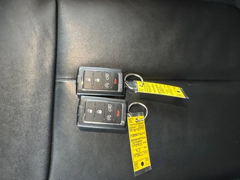 Used 2023 Jeep Grand Cherokee L Limited w/ Trailer Tow Group (B) AWD/4WD image 35