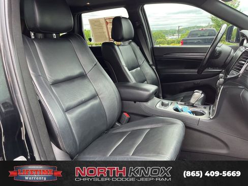 Used 2021 Jeep Grand Cherokee Limited w/ Premium Lighting Group AWD/4WD image 27