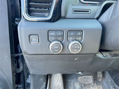 Used 2022 GMC Sierra 1500 Denali image 18