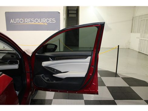 Used 2021 Honda Accord EX image 25