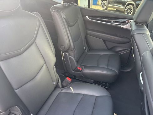 Used 2025 Cadillac XT6 Premium Luxury image 20