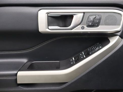 Used 2022 Ford Explorer Limited w/ Equipment Group 301A RWD image 26