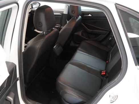 Used 2019 Volkswagen Jetta SE FWD image 17