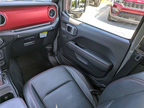 Used 2020 Jeep Gladiator Rubicon AWD/4WD image 19