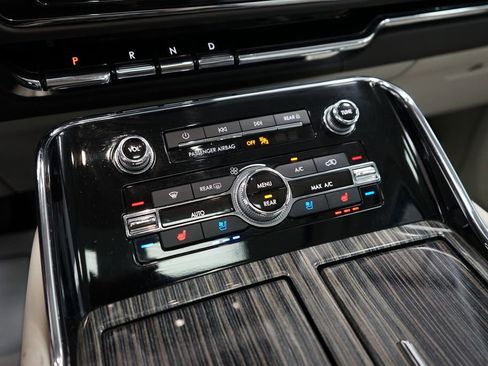 Used 2020 Lincoln Navigator Black Label w/ Cargo Convenience Package image 46