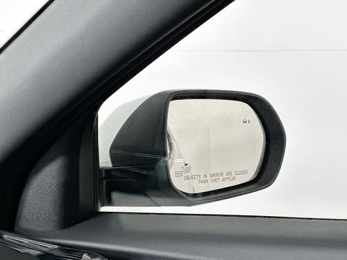 Used 2025 Chevrolet Equinox LT FWD image 26