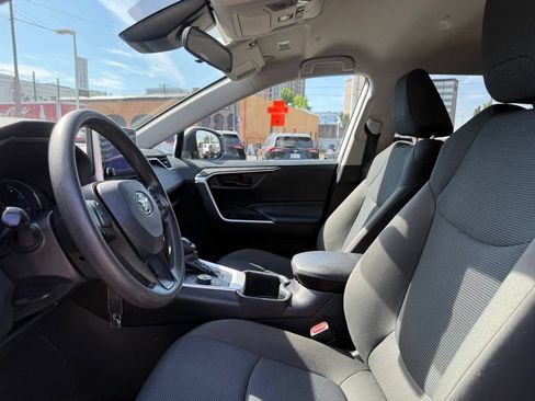 Certified 2023 Toyota RAV4 LE AWD/4WD image 13