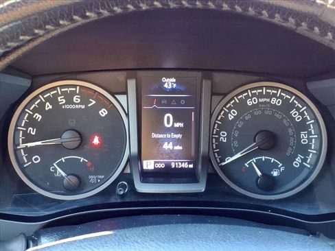 Used 2020 Toyota Tacoma TRD Sport image 23