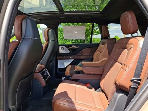 New 2026 Lincoln Aviator Reserve AWD/4WD image 5