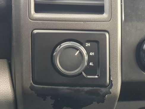 Used 2022 Ford F550 XL w/ Power Equipment Group image 20